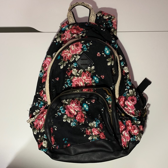 Floral Backpack - Picture 1 of 4